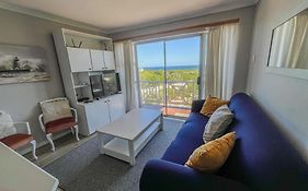 Ocean Breeze @ Hermanus Beach Club